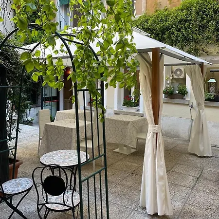 Apostoli Garden Отель 3*