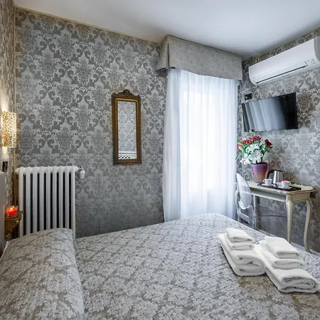 Hotel Apostoli Garden 3*