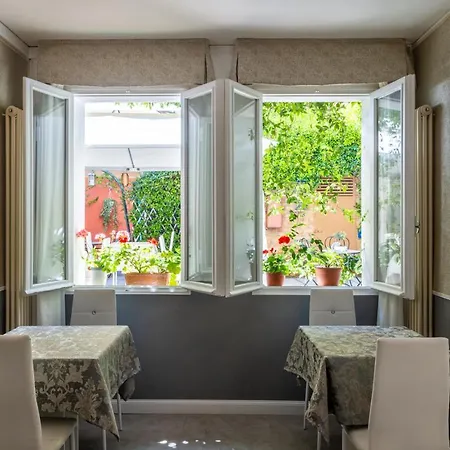 Hotel Apostoli Garden 3*